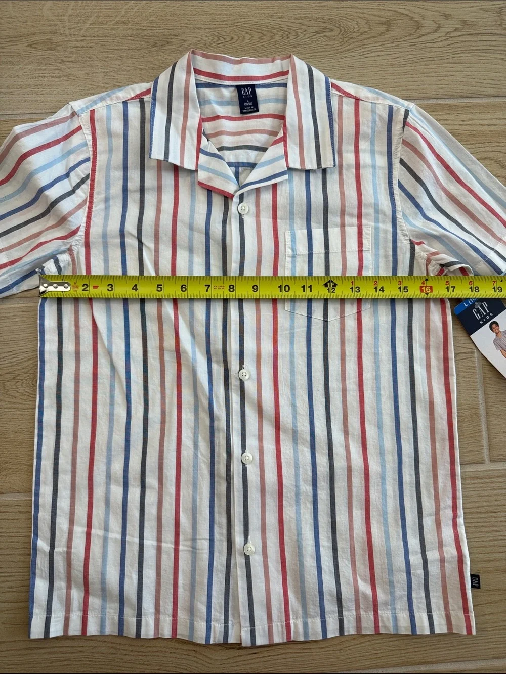 GAP Short-Sleeve Button-Down Shirt in White with Red & Blue Stripes